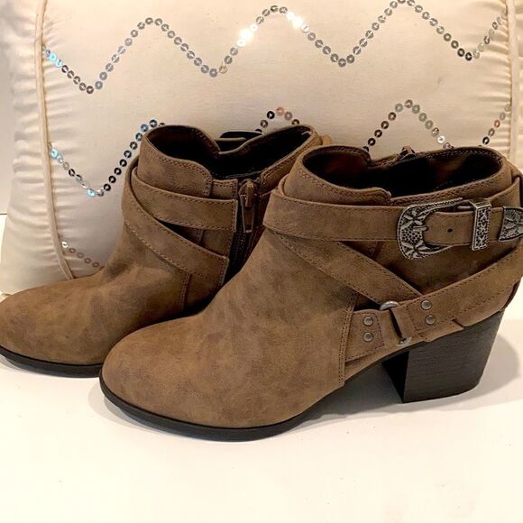 NEW Indigo Rd. Sablena Sansun 2 Ankle Bootie 6.5 - Picture 1 of 9